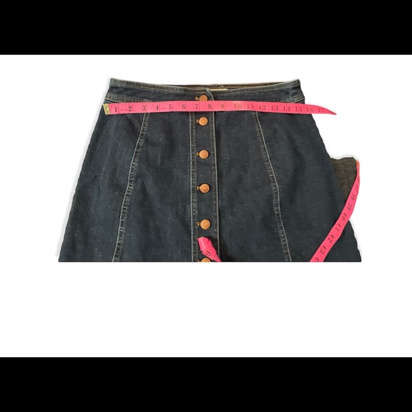 Stretch Denim A-Line Mini Skirt: Button-Front Edition - Sz 10 - Picture 7 of 10